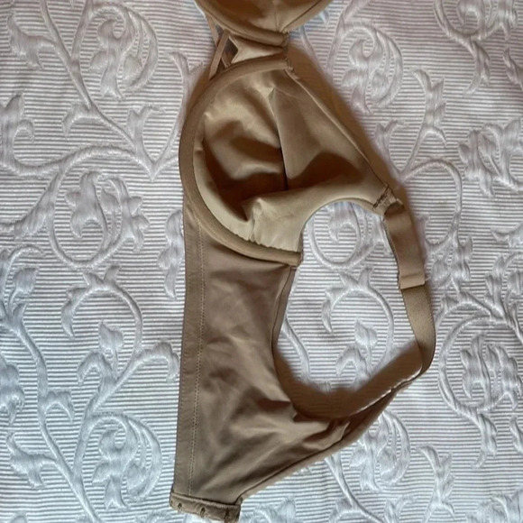 Vanity Fair nude bra size 36C - Picture 2 of 6